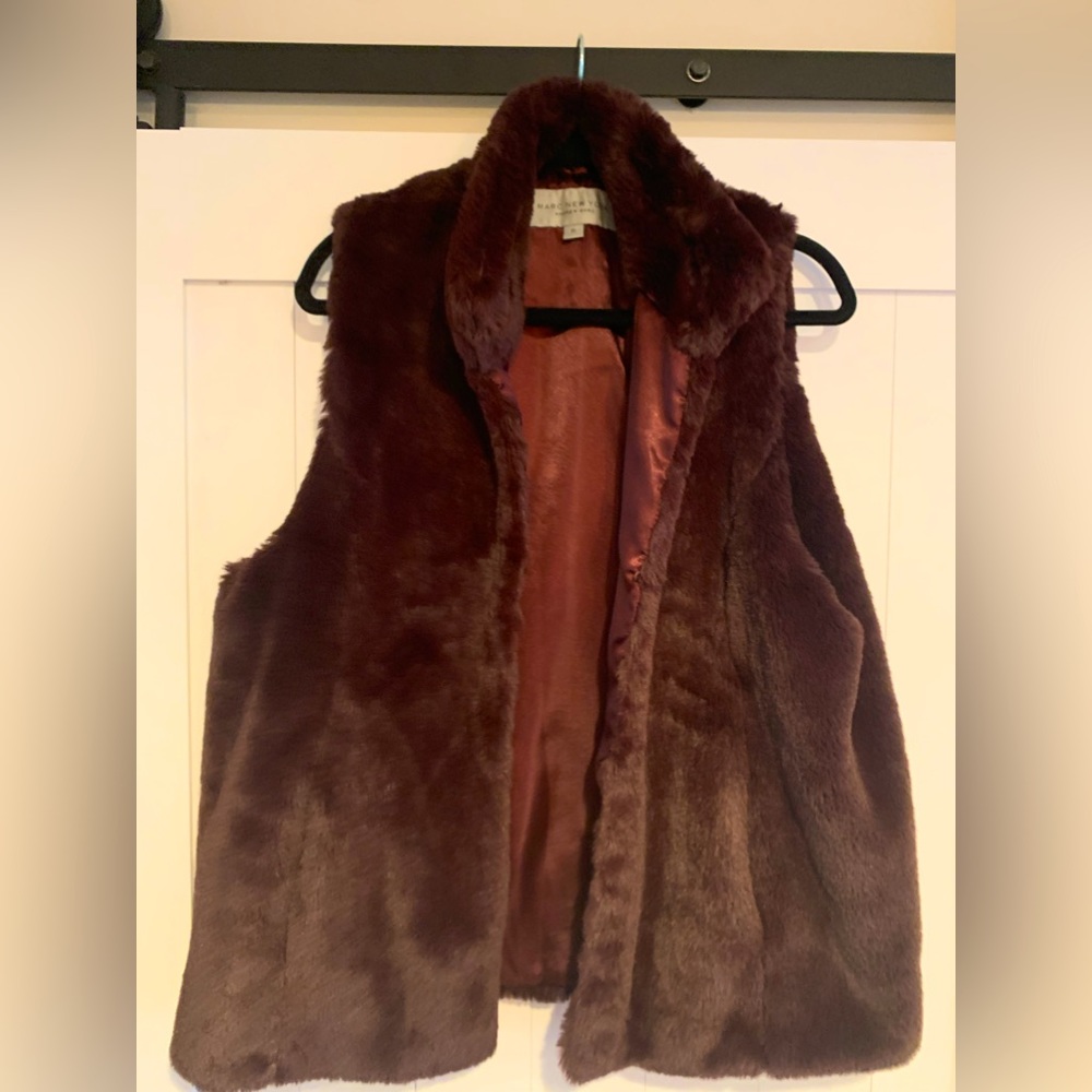 NWT Andre Marc faux fur hip long vest!